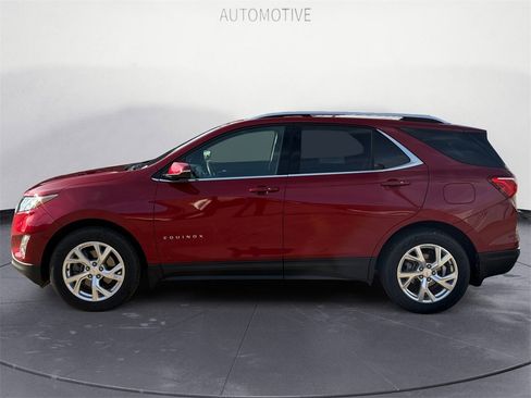 Used 2019 Chevrolet Equinox LT w/ Sun & Navigation Package image 2