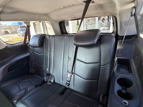 Used 2016 Cadillac Escalade ESV Luxury image 11
