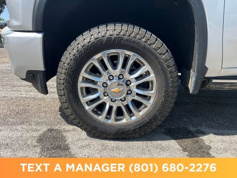 Used 2023 Chevrolet Silverado 3500 High Country w/ Z71 Off-Road Package AWD/4WD image 9