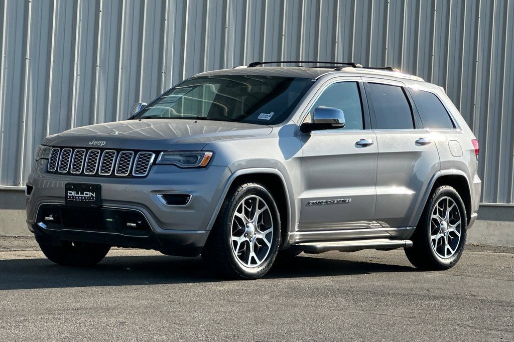 Used 2020 Jeep Grand Cherokee Overland AWD/4WD image 11