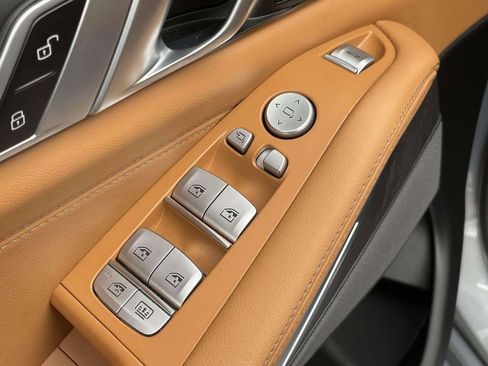 Used 2025 BMW X7 xDrive40i image 17