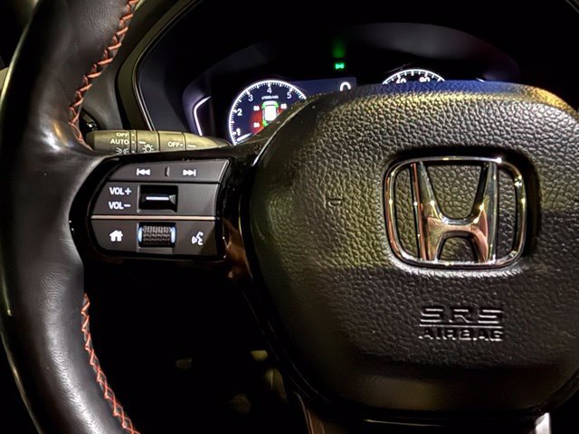 Used 2025 Honda Pilot TrailSport image 12