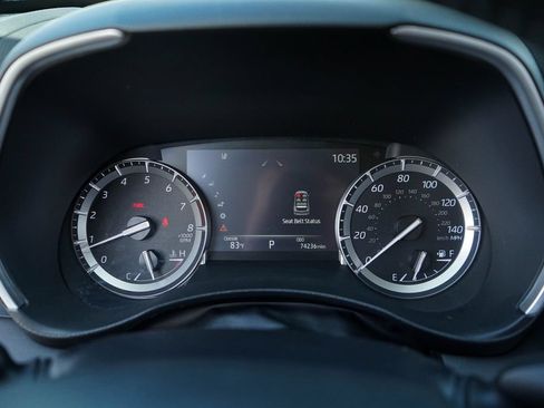 Used 2022 Toyota Highlander XLE FWD image 26