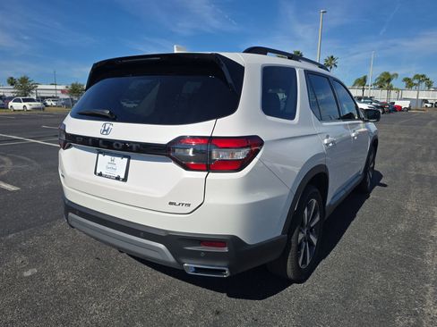 Certified 2023 Honda Pilot Elite image 4