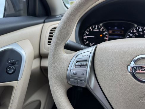 Used 2016 Nissan Altima 2.5 S w/ Power Driver Seat Package image 11