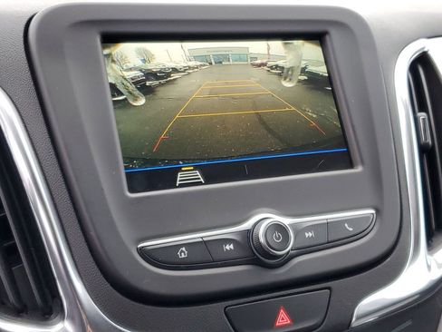 Used 2019 Chevrolet Equinox LS w/ LS Convenience Package image 17