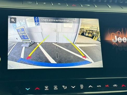 New 2026 Jeep Grand Cherokee Limited image 17