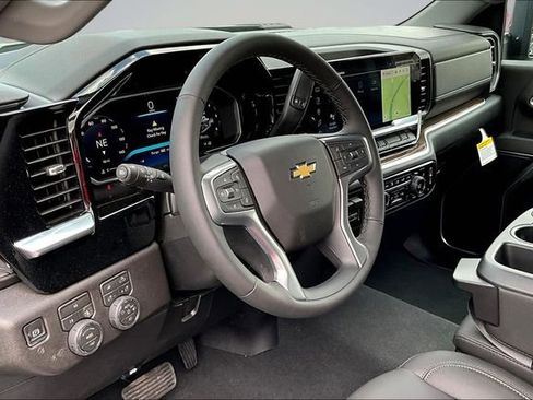 New 2026 Chevrolet Silverado 2500 LT image 7