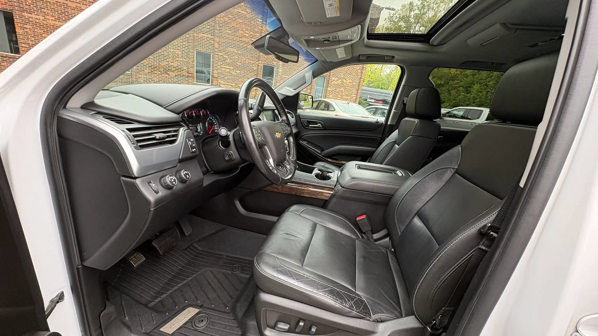 Used 2020 Chevrolet Suburban LT AWD/4WD image 20