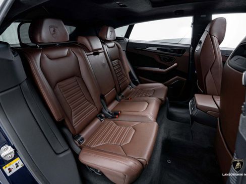 Used 2025 Lamborghini Urus SE image 52