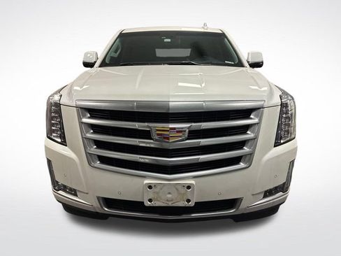 Used 2017 Cadillac Escalade Premium Luxury AWD/4WD image 8
