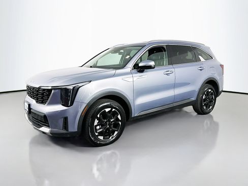 Used 2024 Kia Sorento S AWD/4WD image 4
