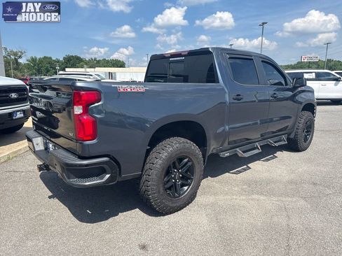 Used 2021 Chevrolet Silverado 1500 LT Trail Boss w/ Convenience Package II AWD/4WD image 7