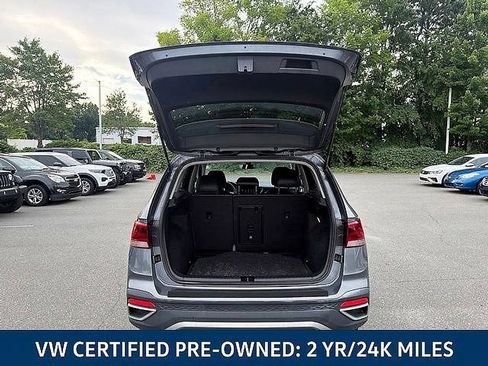 Certified 2022 Volkswagen Taos SE FWD image 40
