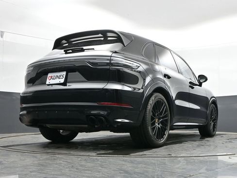 Used 2023 Porsche Cayenne GTS AWD/4WD image 44