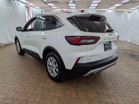 Used 2023 Ford Escape Active w/ Tech Pack #2 FWD image 5