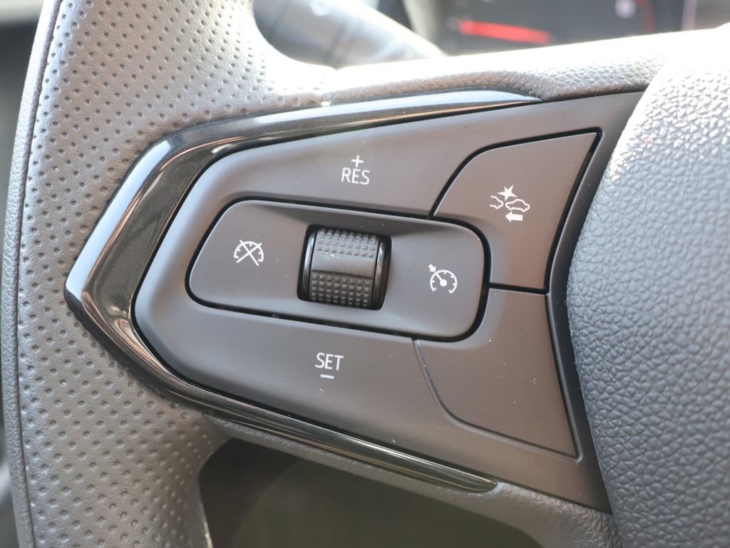 New 2026 Chevrolet Trax LS w/ LS Convenience Package FWD image 15