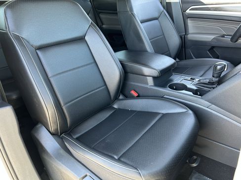 Used 2023 Volkswagen Atlas SE image 9