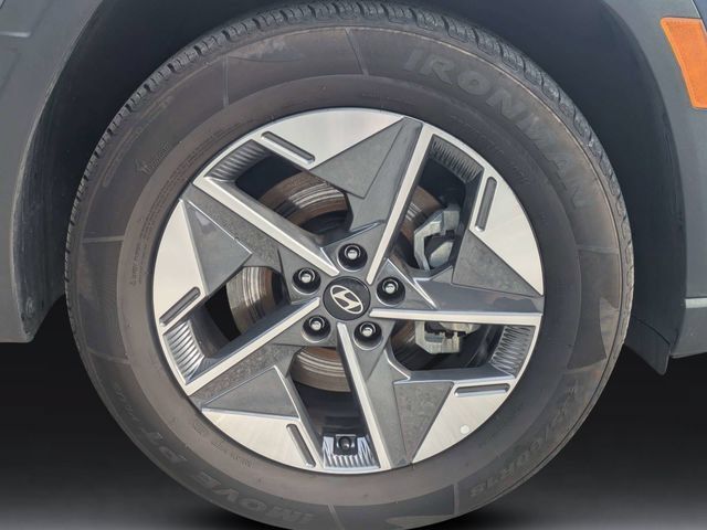 Used 2025 Hyundai Tucson SEL FWD image 11