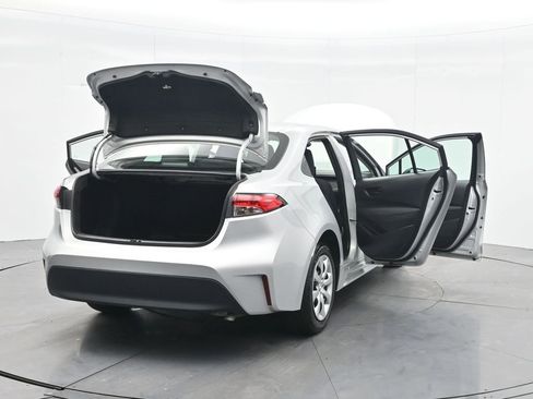 Used 2024 Toyota Corolla LE image 45