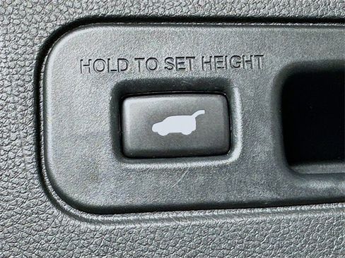 Certified 2023 Honda Pilot TrailSport image 14