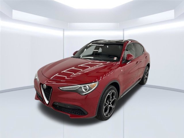 Used 2022 Alfa Romeo Stelvio Ti AWD/4WD image 2