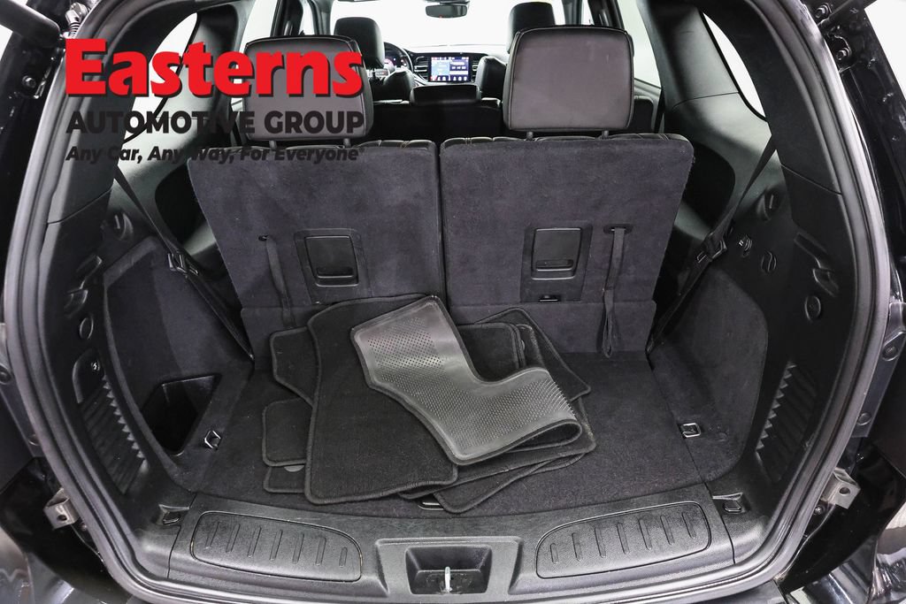 Used 2024 Dodge Durango GT RWD image 11