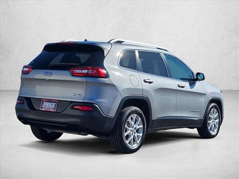 Used 2015 Jeep Cherokee Latitude FWD image 5