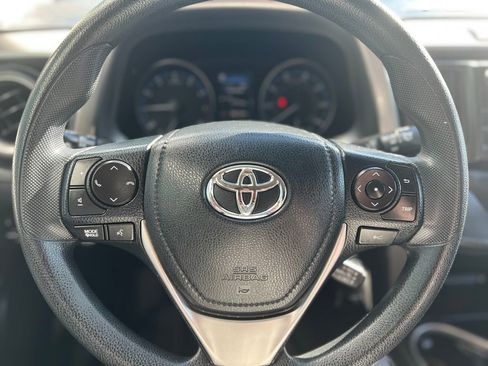 Used 2017 Toyota RAV4 LE w/ Carpet Mat Package AWD/4WD image 10