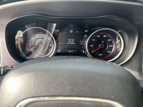 Used 2022 Dodge Charger SXT image 10