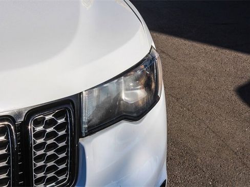 Used 2018 Jeep Grand Cherokee Altitude image 14