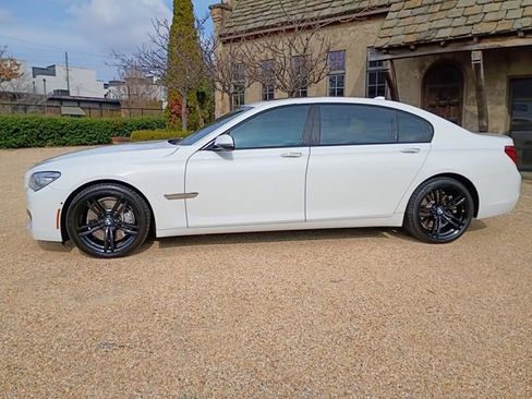 Used 2014 BMW 750Li 750Li image 8