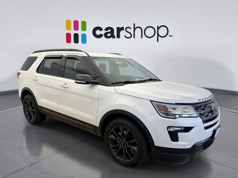Used 2019 Ford Explorer XLT w/ Equipment Group 202A AWD/4WD image 7