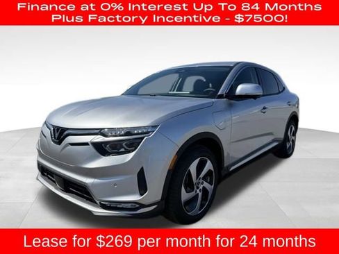 New 2025 VinFast VF 8 Eco image 3