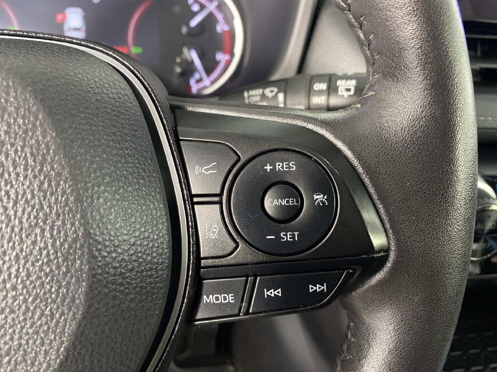 Used 2025 Toyota RAV4 XLE w/ Convenience Package AWD/4WD image 16