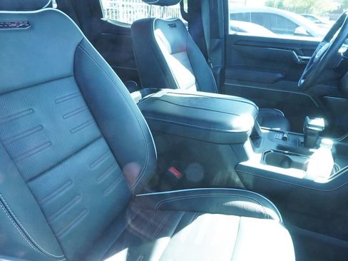 Used 2024 GMC Sierra 1500 AT4X image 8