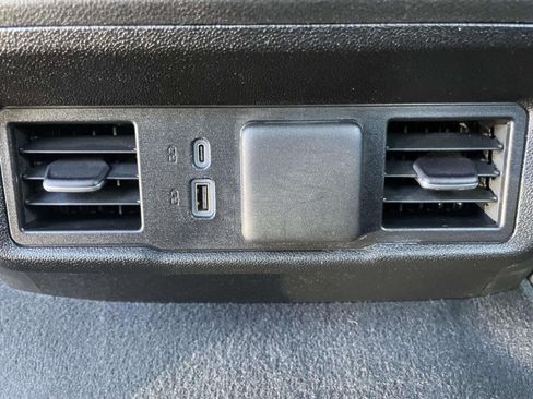 Used 2025 GMC Sierra 1500 SLT RWD image 11
