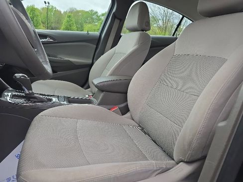Used 2018 Chevrolet Cruze LT w/ Convenience Package FWD image 24