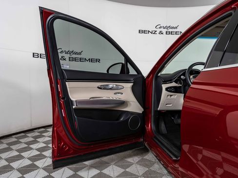 Used 2023 Genesis GV70 2.5T w/ Select Package image 15