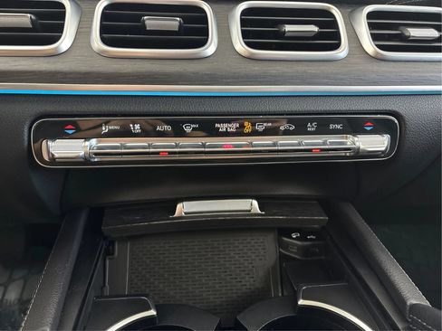 Used 2020 Mercedes-Benz GLS 450 4MATIC image 37