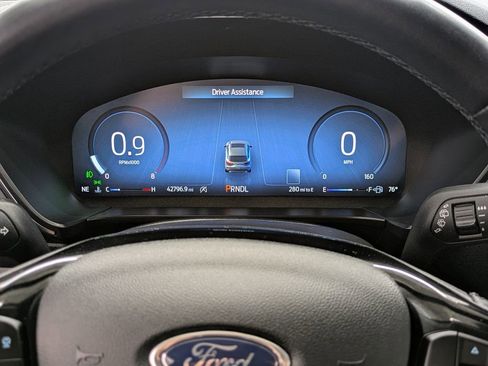 Used 2024 Ford Escape Platinum AWD/4WD image 30