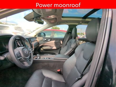 Used 2022 Volvo XC60 B5 Momentum FWD image 6