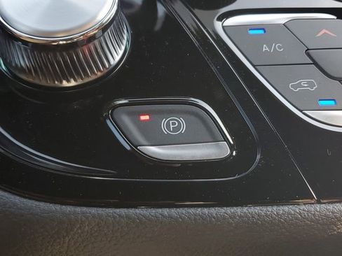 New 2026 Chrysler Pacifica Pinnacle image 30