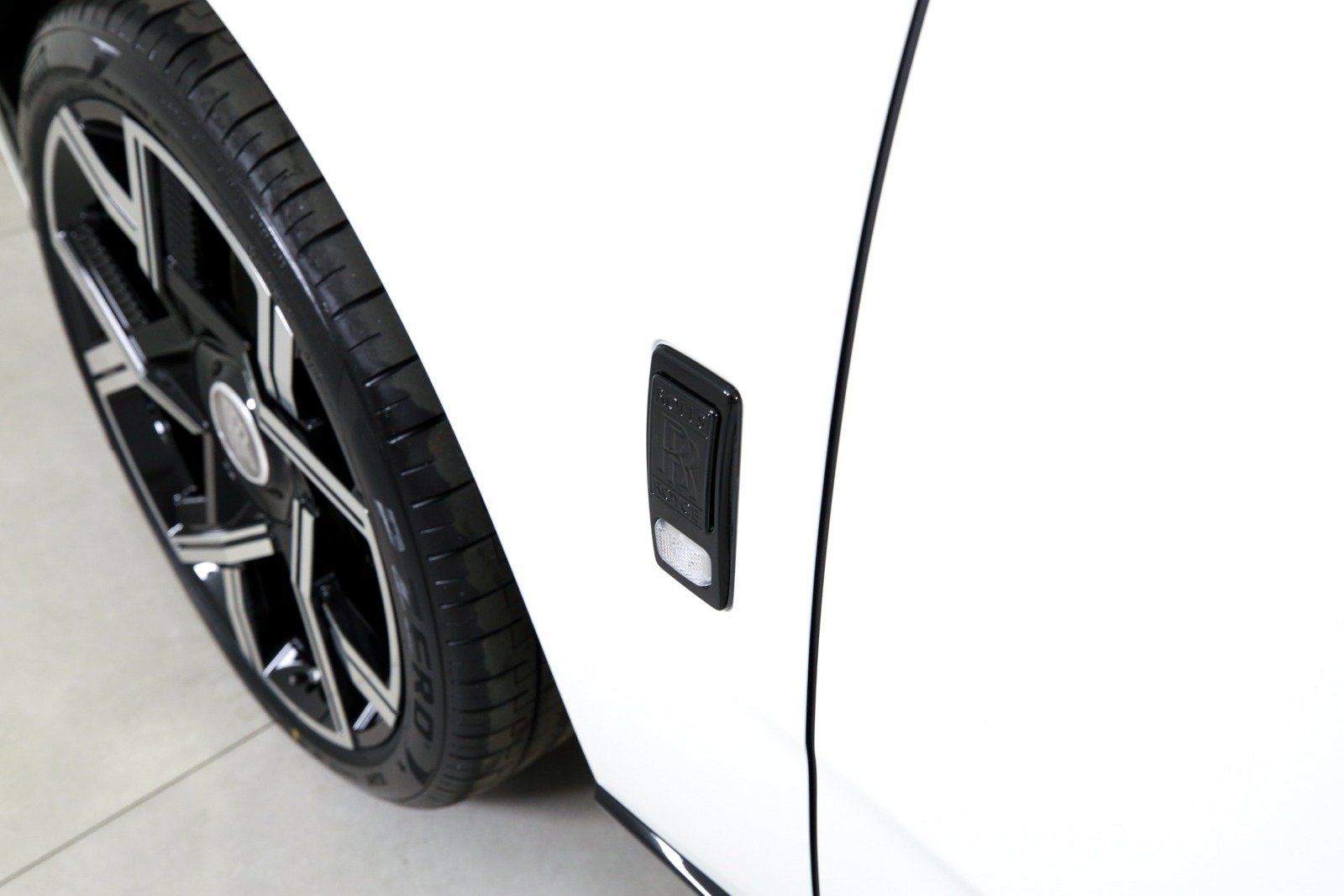 Used 2026 Rolls-Royce Cullinan AWD/4WD image 46