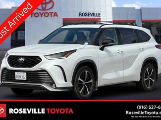 Used 2022 Toyota Highlander XSE AWD/4WD video 1