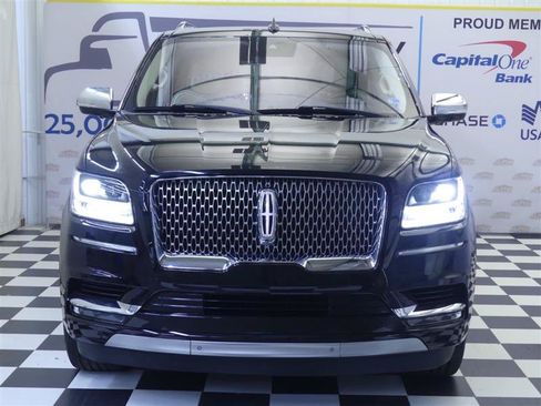 Used 2020 Lincoln Navigator Black Label AWD/4WD image 2