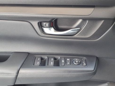 Certified 2025 Honda CR-V EX image 32