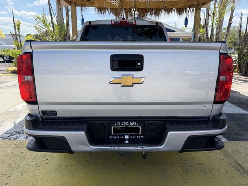 Used 2018 Chevrolet Colorado LT w/ LT Convenience Package RWD image 8