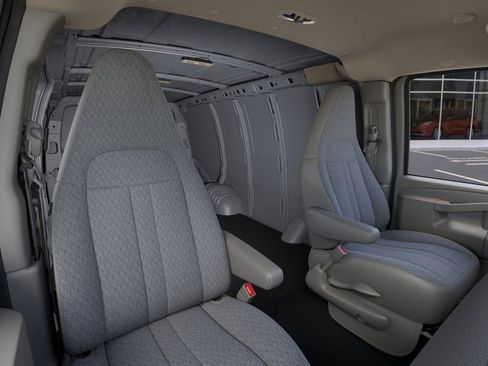 New 2026 GMC Savana 2500 RWD image 22