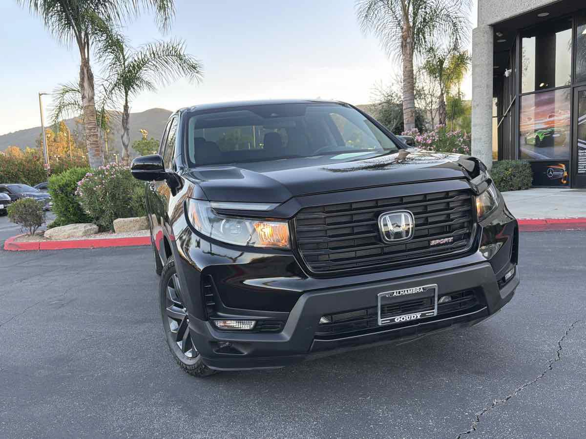 Used 2023 Honda Ridgeline Sport image 8